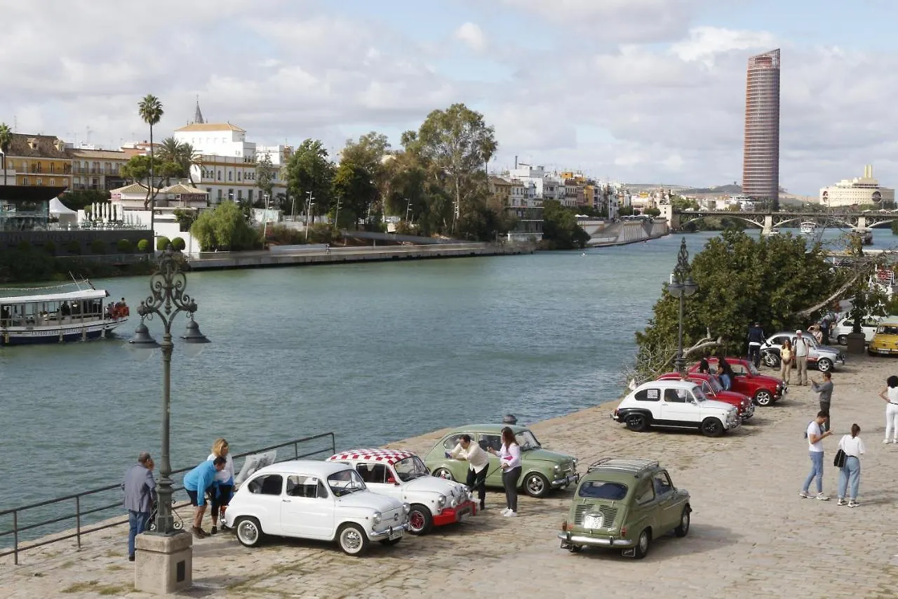 Sunterrace Loft-Triana'S Star, 10' From City Center! Seville 0*,  Spain
